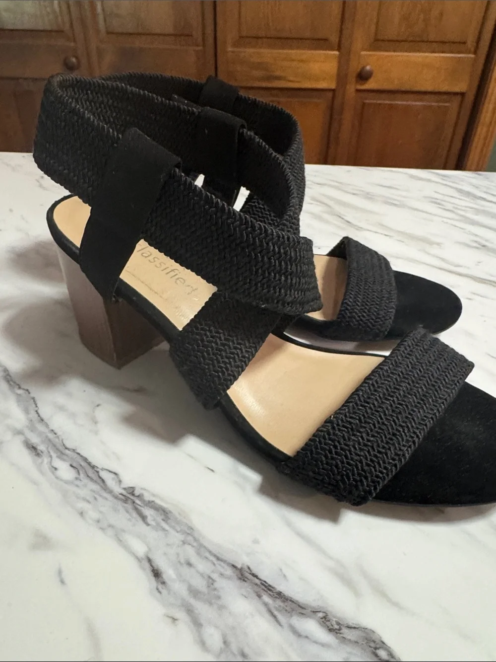 Cityclassified Black Crisscross Strap Sandals
